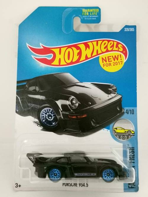 Hotwheels Porsche 934.5 - Factory Fresh 2015 on Long Card