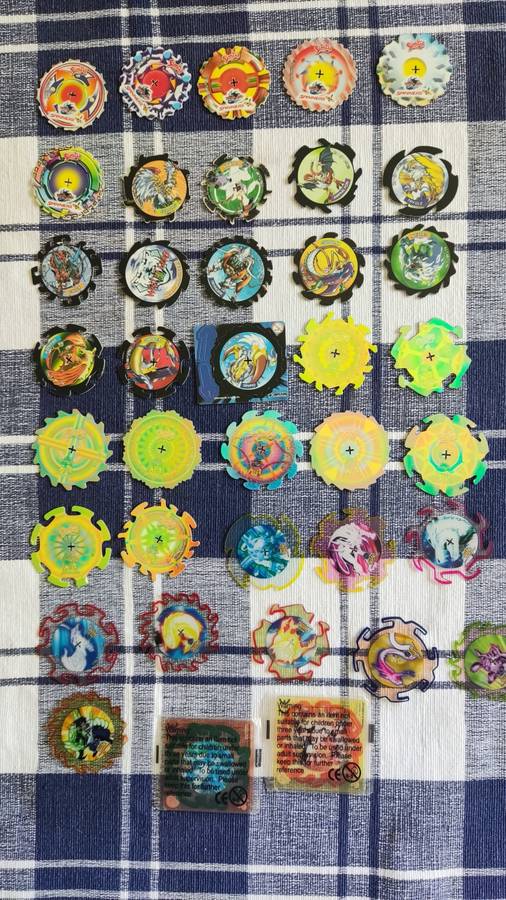 Beyblade tazos