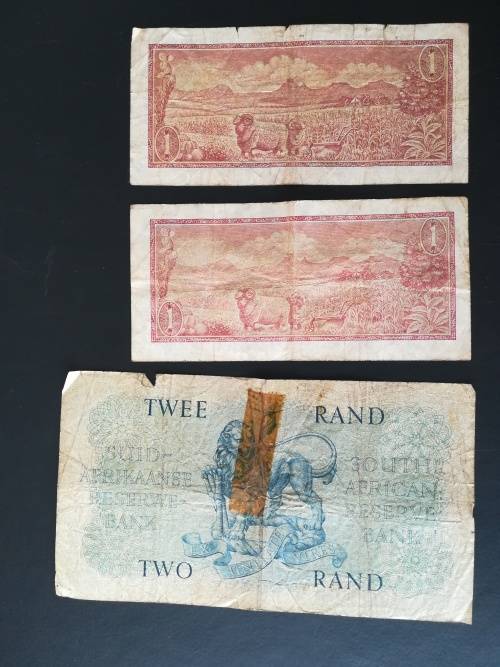 S. A. Bank Note : TWO RAND / TWEE RAND : G Rissik (+ 2 times ONE RAND / EEN RAND)