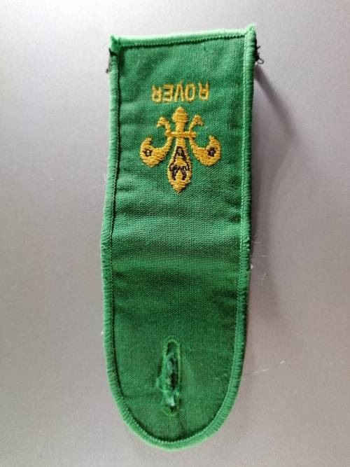 VINTAGE  SOUTH AFRICA BOY SCOUTS - shoulder badge (ROVER)