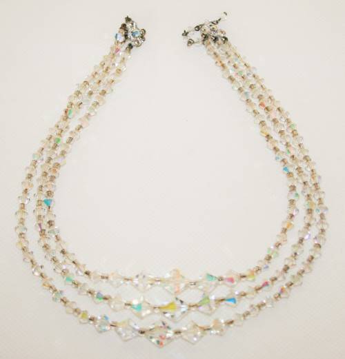 STUNNING 3 STRING CRYSTAL NECKLACE IN AMAZING CONDITION ! LOOK !