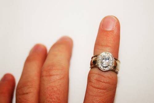VINTAGE STERLING SILVER RING WITH STONES ! LOOK !!! BREATHTAKING !