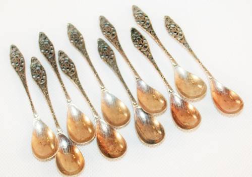 SET OF10 VINTAGE MINI COLLECTIBLE SILVER PLATED SPOONS !!! AWESOME DETAIL AND MINT CONDITION !!
