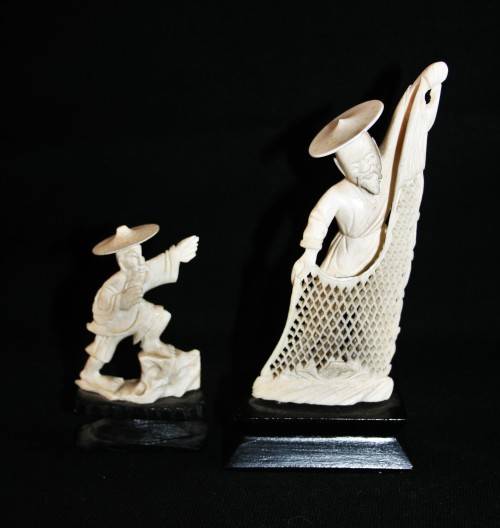 WOW !!! 2 X AUTHENTIC IVORINE FIGURINES !! LOOK AT THE CRAFTSMANSHIP !!! MINT CONDITION !!!