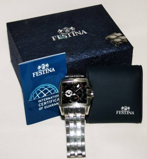 WOW !!! GENUINE MENS FESTINA WATCH WITH CERTIFICATE OF AUTHENTICITY AND ORIGINAL PRESENTATION BOX !!
