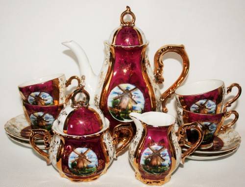 WOW !!! FINE CHINA TEA SET !!! IN AMAZING CONDITION ! LOOK !!!