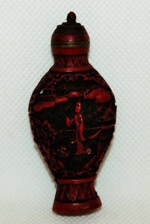 *SNUFF BOTTLE* ANTIQUE CHINESE SNUFF BOTTLE !