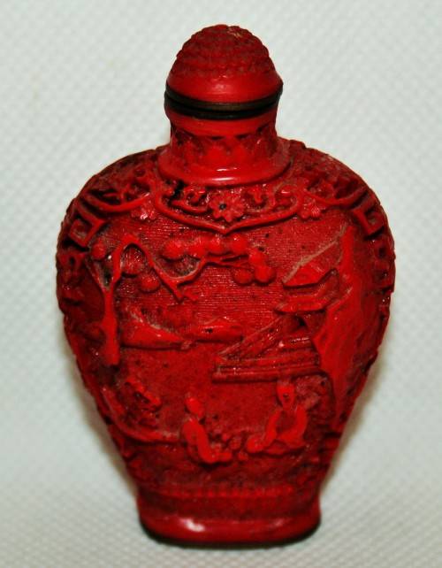 *SNUFF BOTTLE* ANTIQUE CHINESE SNUFF BOTTLE !