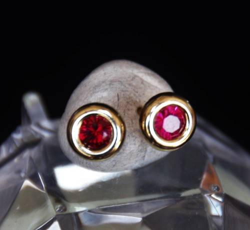 *SPINEL*SCARCE GENUINE REDISH PINK SPINEL GEMSTONES IN 9 CT YELLOW GOLD - VALUE R2650