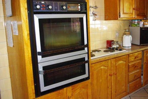STOVE DOUBLE EYE-LEVEL OVEN AND 4-PLATE HOB KELVINATOR