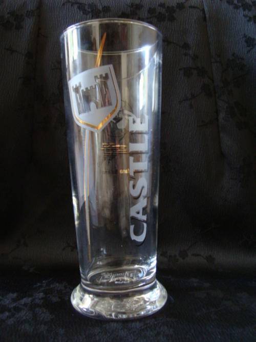BAFANA BAFANA CASTLE LAGER DRAUGHT GLASS 500ml... CASTLE LOGO ETCHED IN BOTTOM.