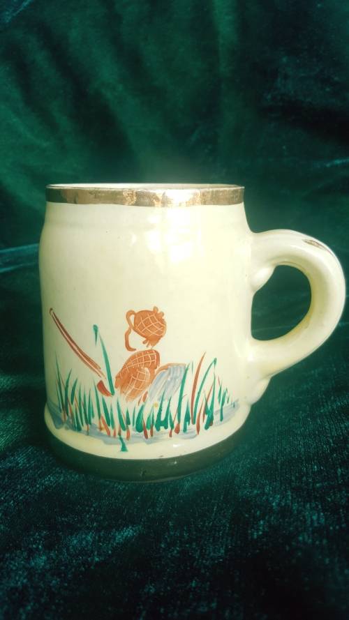 VINTAGE LUCIAWARE HUNTING SCENE MUG