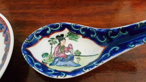 VINTAGE CHINESE HANDPAINTED SOUP BOWL AND SPOON