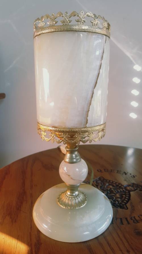 VINTAGE ONYX TABLE LAMP AND LAMPSHADE IS SOLID ONYX