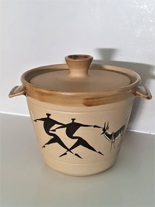 VINTAGE CERAMIC POTTERY HANDLED POT WITH LID (KALAHARI POTTERY)?