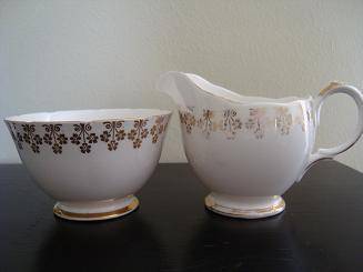 RIDGEWAY POTTERY BONE CHINA SUGAR POT AND MILK JUG