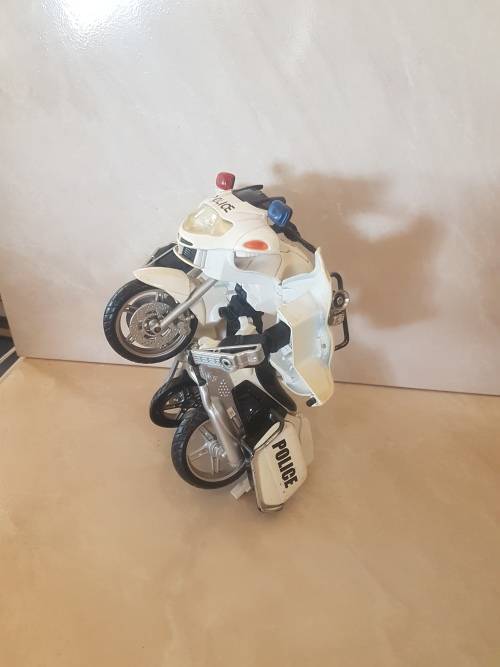 YAMAHA YZF-R1,Maisto SUZUKI GSX R600&POLICE Transformer Bike