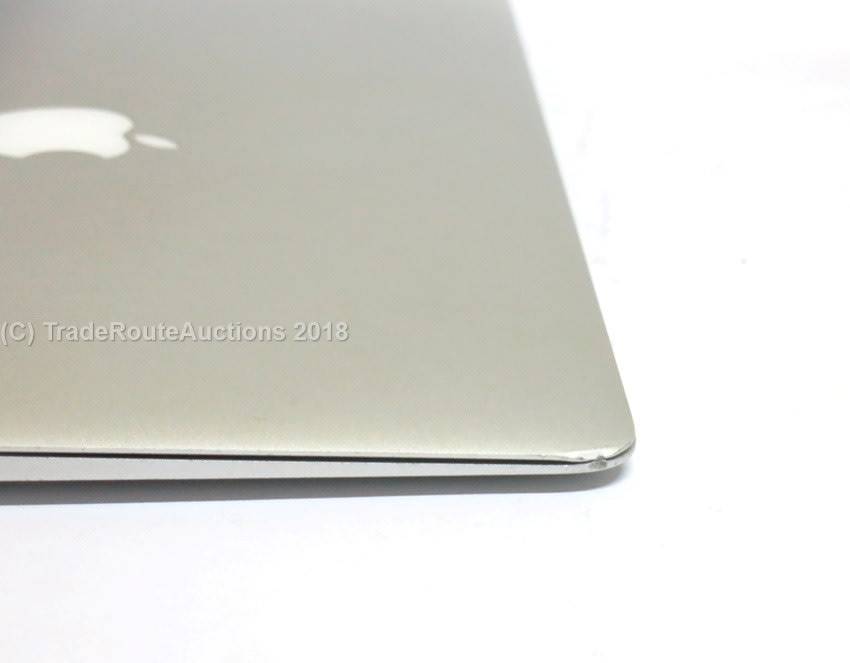 Apple MacBook Air 13.3-inch | Core i5 1.7GHz | 4GB DDR3 | 256GB SSD FLASH