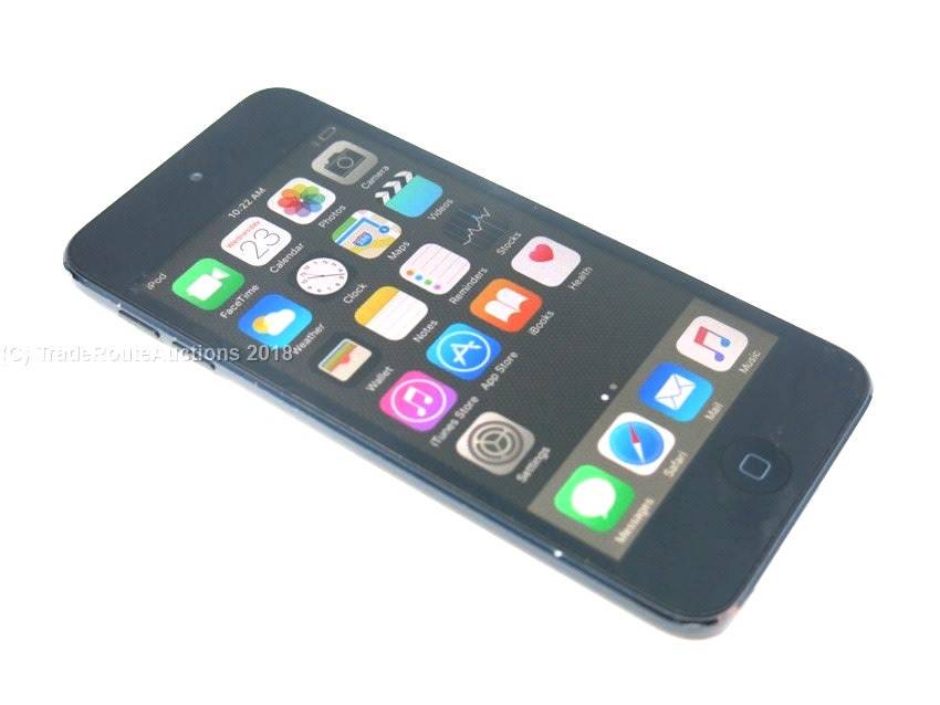 Apple iPod Touch | SPACE GREY | 64GB | 5th Generation | A1421 | MD724BT/A | RETINA DISPLAY