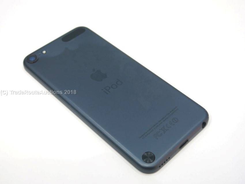 Apple iPod Touch | SPACE GREY | 64GB | 5th Generation | A1421 | MD724BT/A | RETINA DISPLAY