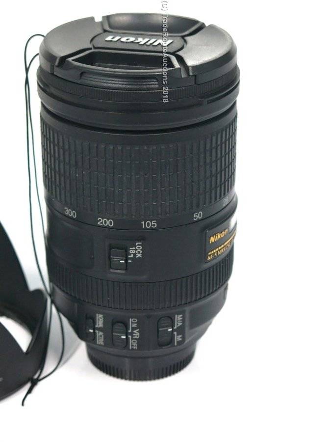 NIKON AF-S DX NIKKOR 18-300mm f/3.5-5.6G ED VR ii Lens for Nikon Digital SLR Cameras