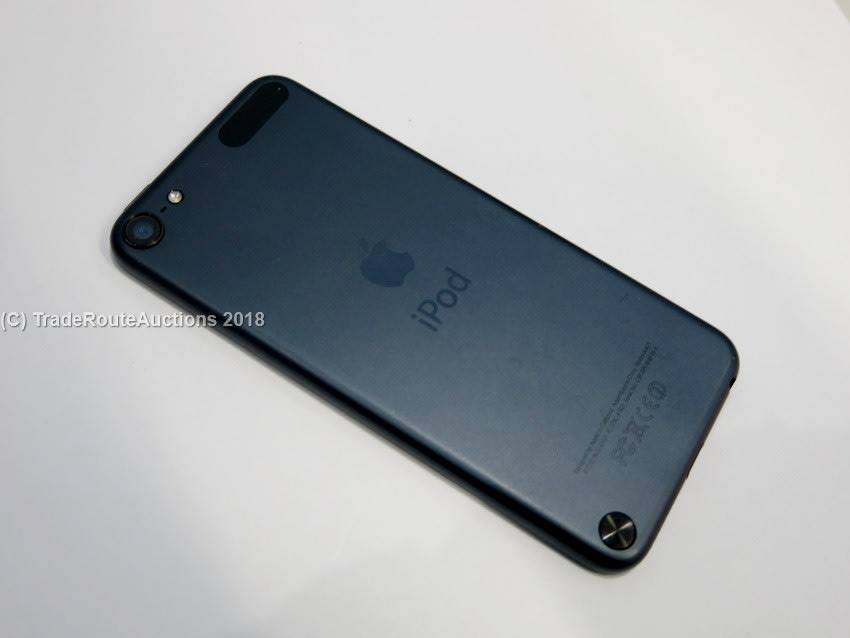 Apple iPod Touch | SPACE GREY | 32GB | 5th Generation | A1421 | MD723BT/A | RETINA DISPLAY
