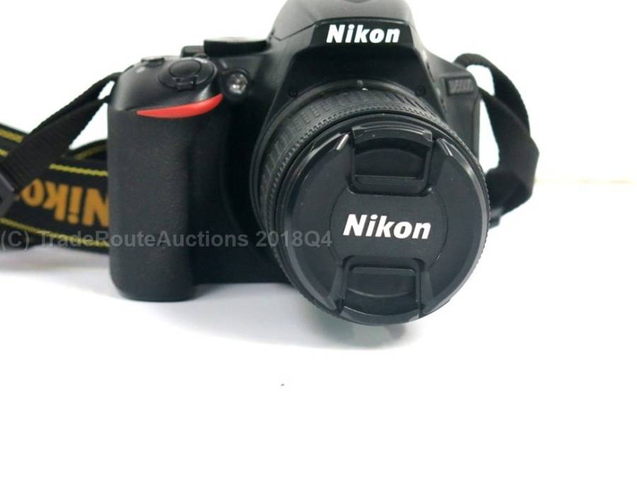 NIKON D5500 DSLR CAMERA BODY plus Nikon AF-P Zoom Nikkor 18-55mm DX Lens Kit