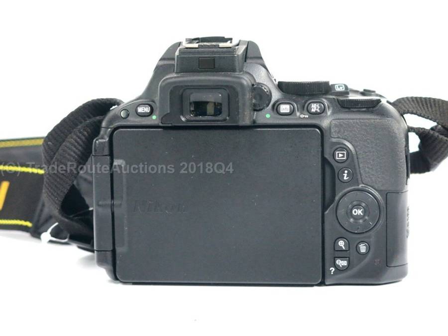 NIKON D5500 DSLR CAMERA BODY plus Nikon AF-P Zoom Nikkor 18-55mm DX Lens Kit