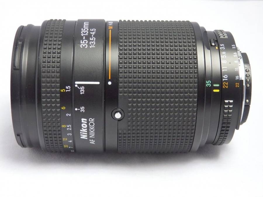 Nikon Zoom-Nikkor AF 35-135 mm F/3.5-4.5 for Nikon Cameras