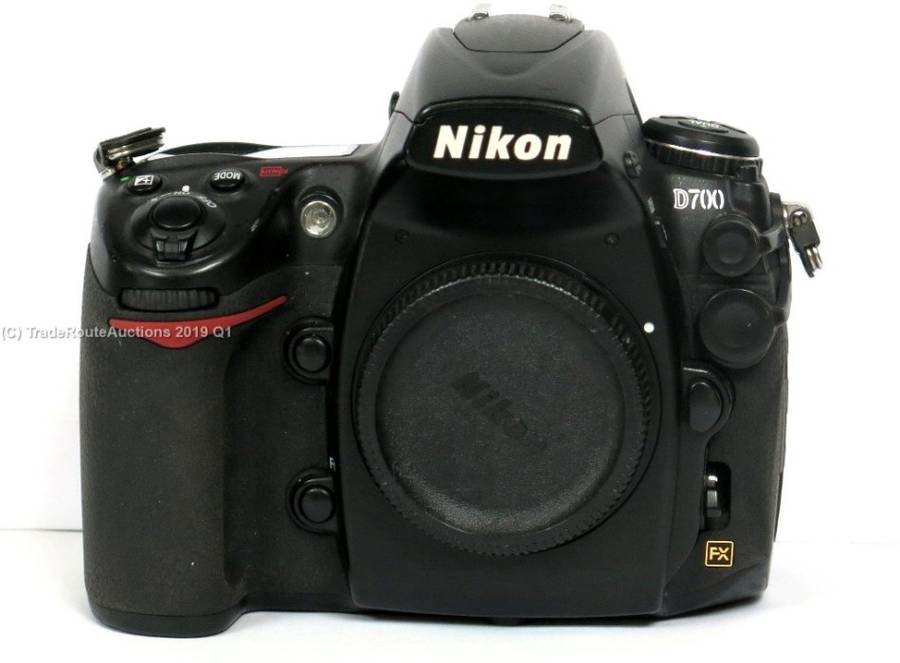 NIKON D700 DSLR CAMERA Body PROFESSIONAL DSLR BODY