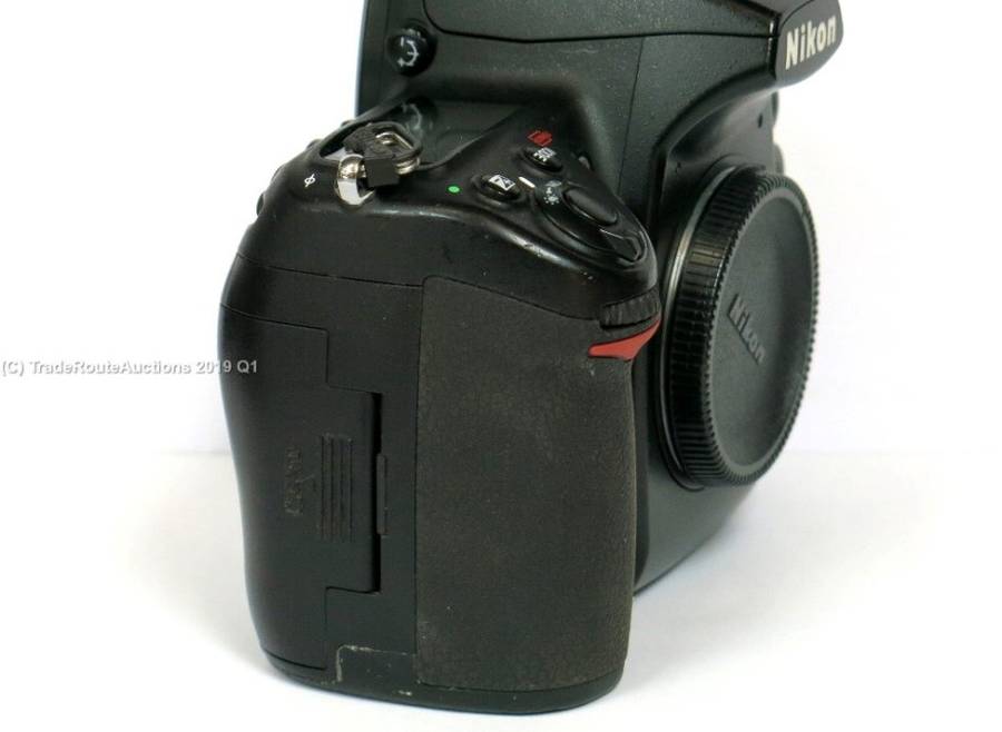 NIKON D700 DSLR CAMERA Body PROFESSIONAL DSLR BODY