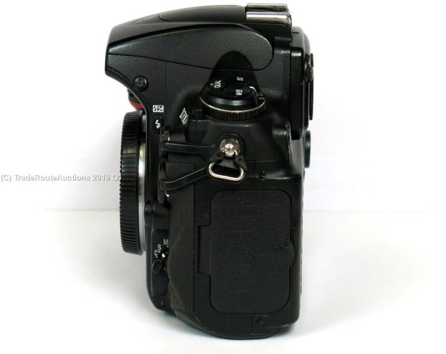 NIKON D700 DSLR CAMERA Body PROFESSIONAL DSLR BODY