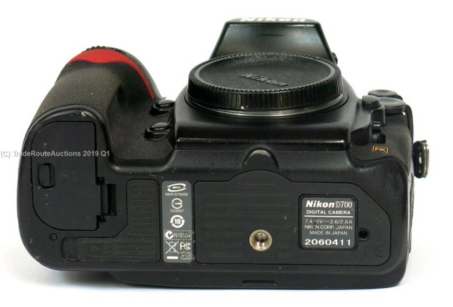 NIKON D700 DSLR CAMERA Body PROFESSIONAL DSLR BODY