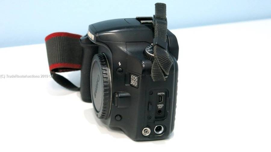 Canon EOS 30D Digital SLR CAMERA BODY ONLY