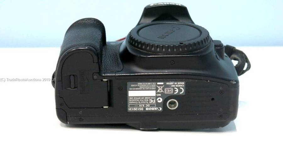 Canon EOS 30D Digital SLR CAMERA BODY ONLY