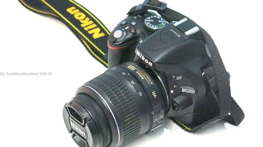 [ 24.1 MEGAPIXELS ] NIKON D5200 DSLR CAMERA +  18-55MM NIKKOR VR LENS PROFESSIONAL KIT