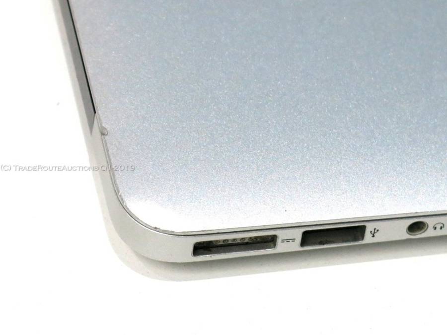 MacBook Air 11.6-inch | Core i5 1.3GHz | 4GB DDR3 RAM | 128GB SSD FLASH - Macbook Air MID 2013