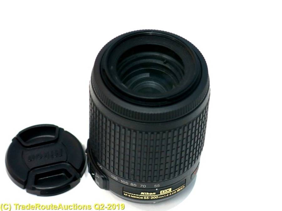 Nikon AF-S NIKKOR 55-200mm VR [ VIBRATION REDUCTION ] LENS