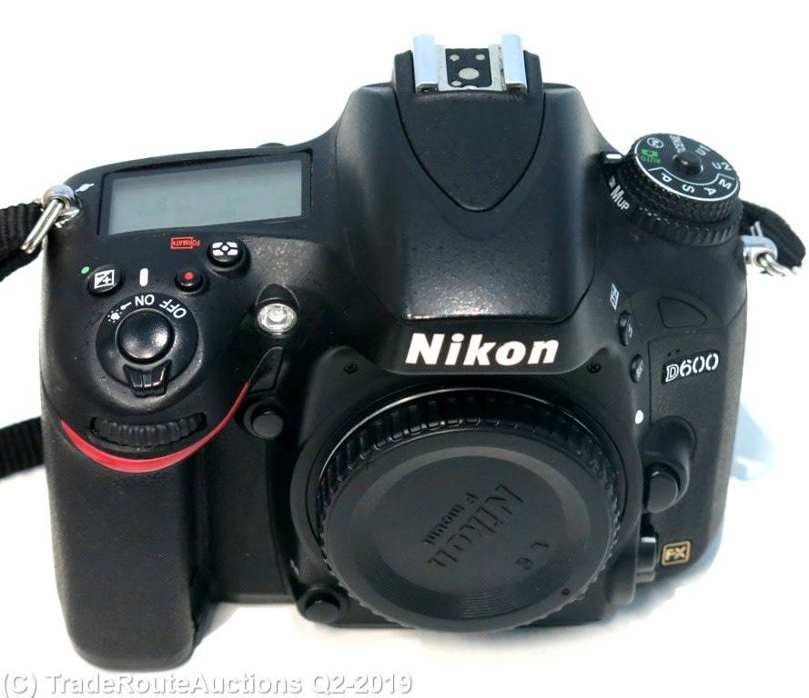 Nikon D600 BODY  - 24.3 MP FX - Full Frame Digital SLR Professional Camera Body