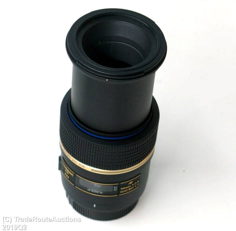 Tamron 272E Di SP 90mm f/2.8 Macro 1:1 AF Di Lens for Nikon DSLR Cameras