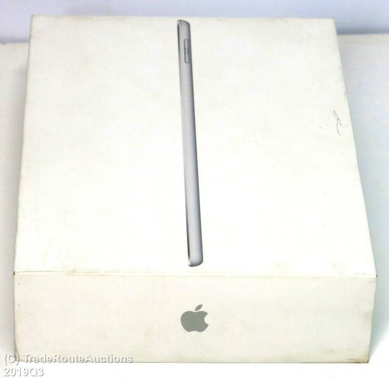 Boxed - Tablet Apple iPad 5th Gen 2017 | MP2G2HC/A | WiFi | 32GB | Silver | A1822 | RETINA 9.7 inch