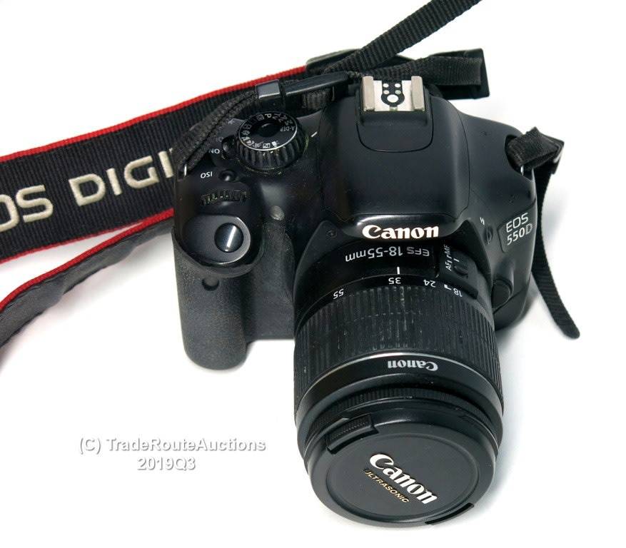 Canon EOS 550D Digital SLR camera Kit with Canon 18-55 Lens