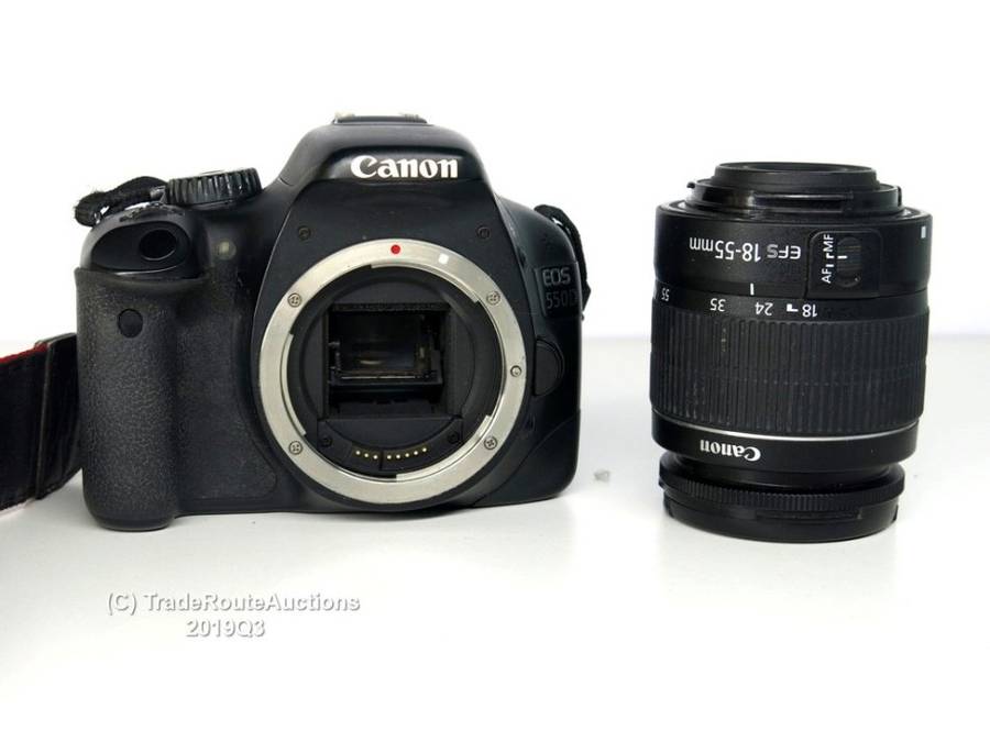 Canon EOS 550D Digital SLR camera Kit with Canon 18-55 Lens
