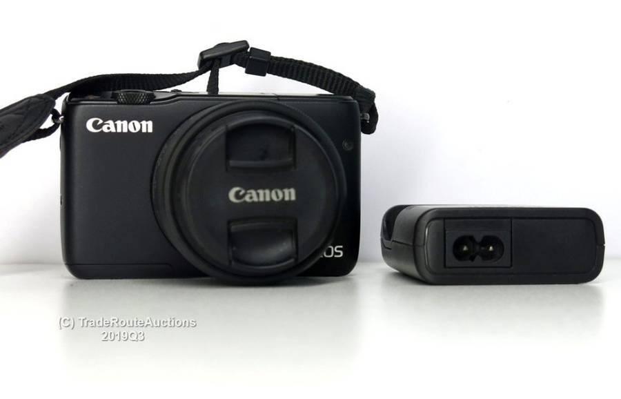 Canon EOS M10 Mirrorless Digital Camera with 15-45mm IS STM Lens