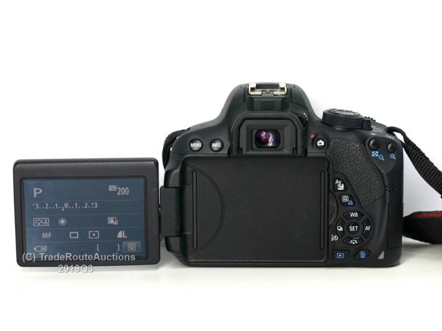 PLEASE READ - Canon EOS 700D DIGITAL SLR CAMERA BODY ONLY | 18.0 MP FULL HD