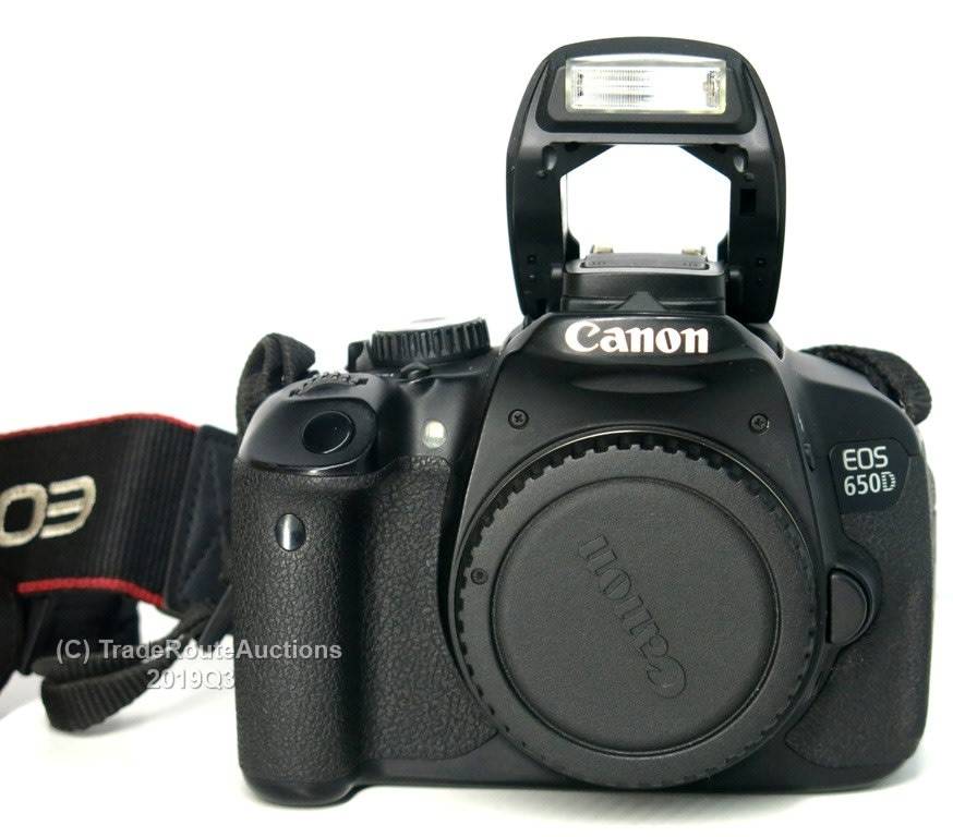 CANON 650D Digital SLR CAMERA BODY (18 Megapixels)