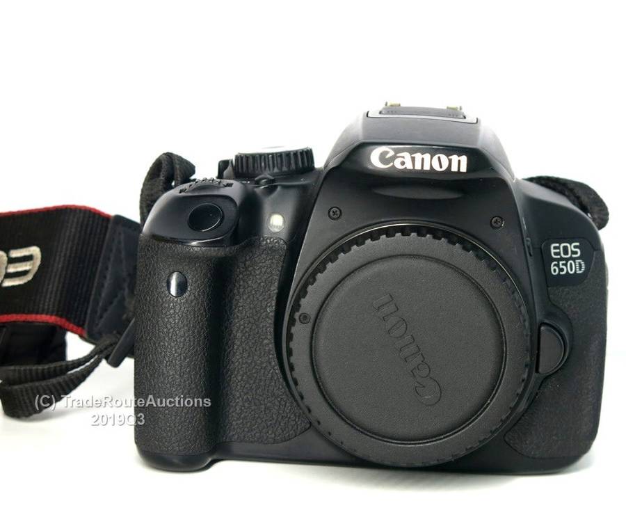 CANON 650D Digital SLR CAMERA BODY (18 Megapixels)