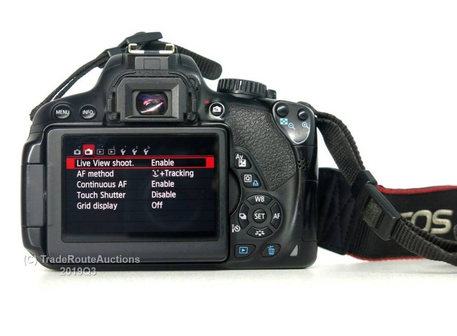 CANON 650D Digital SLR CAMERA BODY (18 Megapixels)