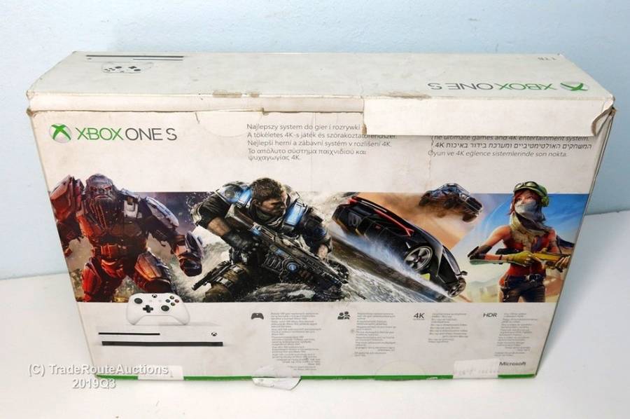 BOXED - Microsoft Xbox One S 1TB Console (WHITE) Model 1681 + 1 Controller