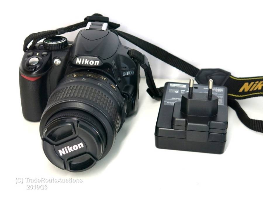 NIKON D3100 DSLR CAMERA 14.2 megapixels +  18-55mm MM PROFESSIONAL DSLR LENS KIT